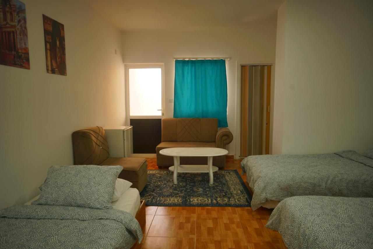 וואדי מוסא Petra Main Gate Studios מראה חיצוני תמונה
